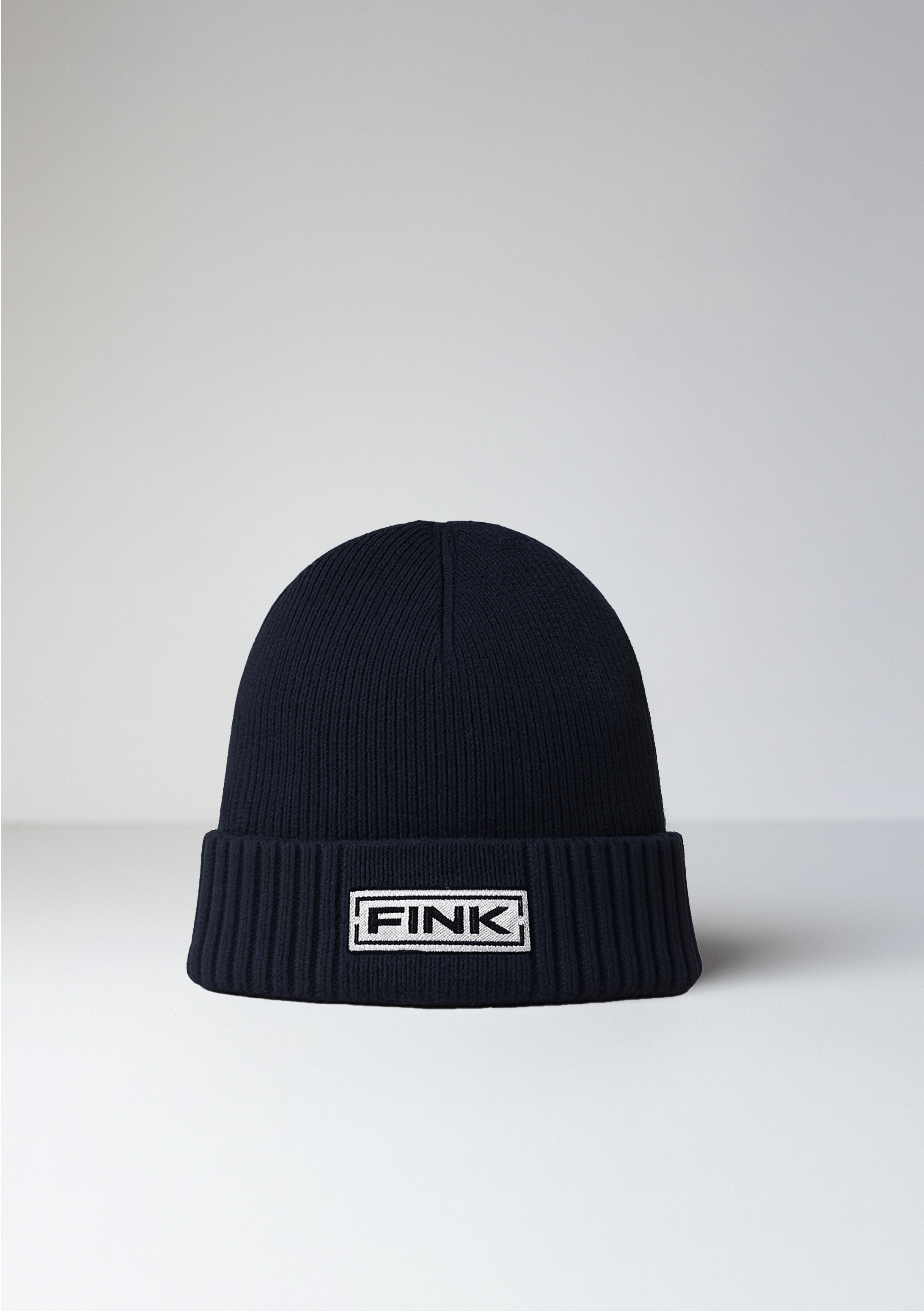 Black Beanie – Fink Golf Wear